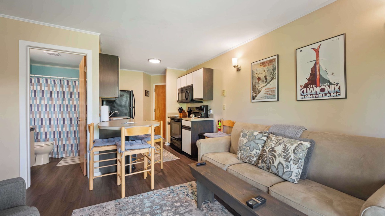 Photo of Livingroom in Great Valley