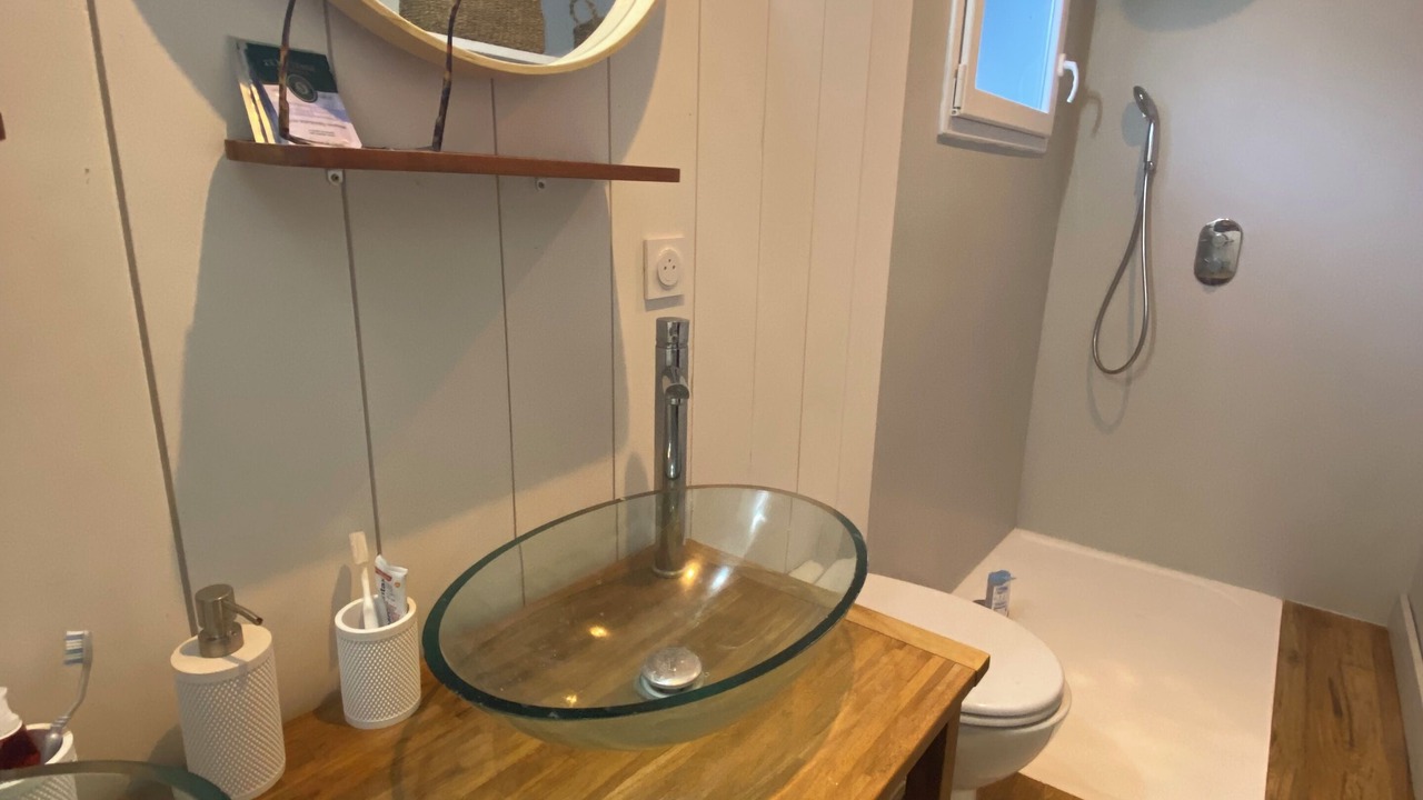 Photo of Bathroom in Noyant-Villages