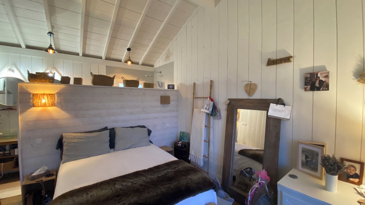 Photo of Bedroom in Noyant-Villages