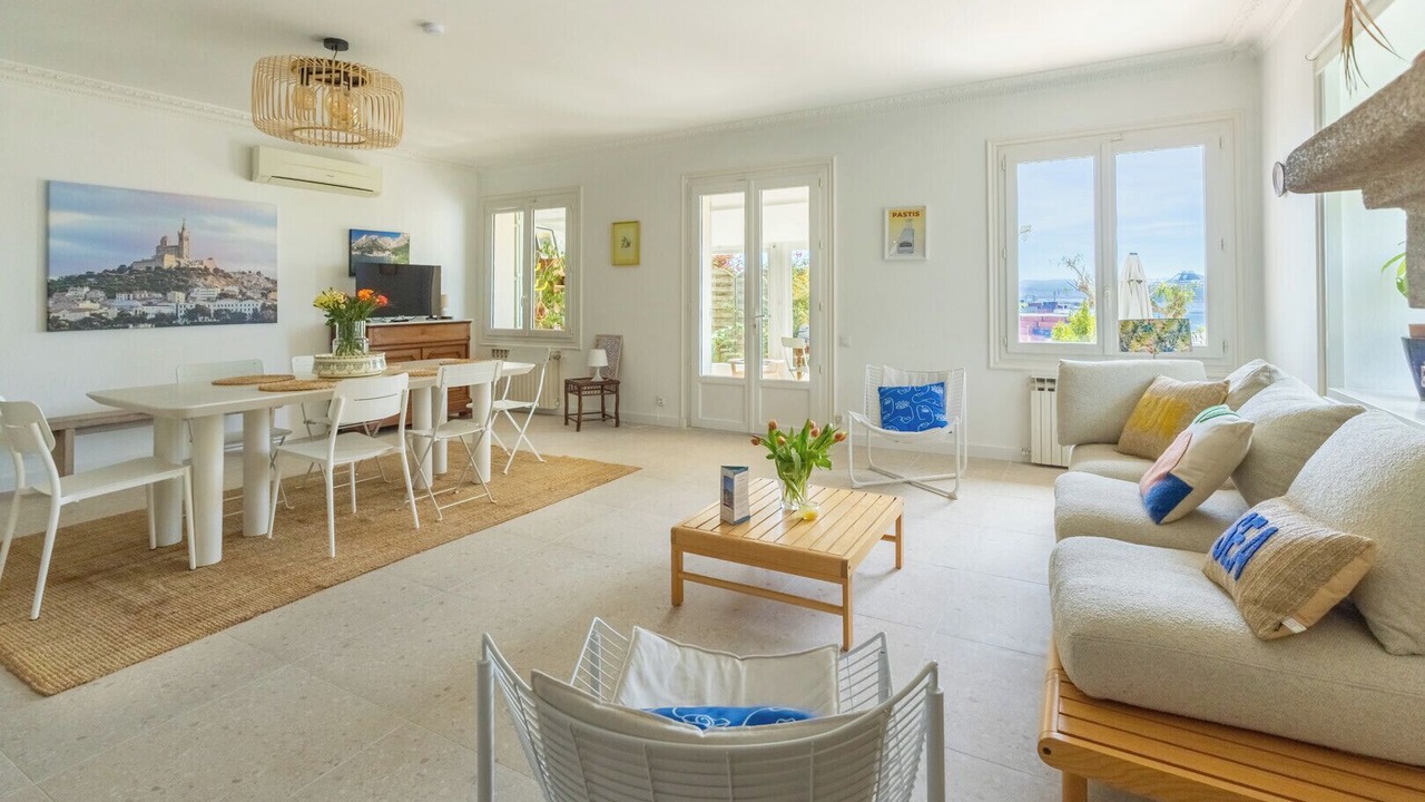 Photo of Livingroom in Saint-Henri