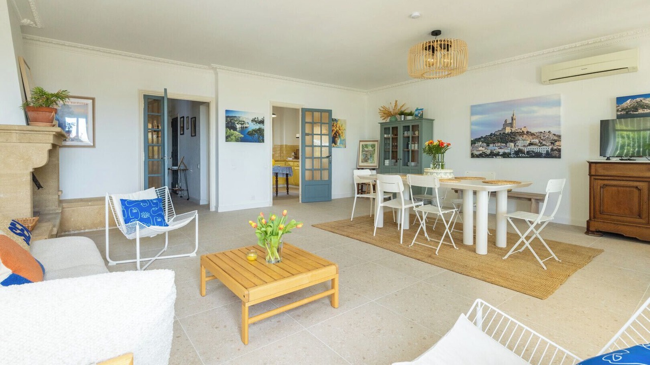 Photo of Livingroom in Saint-Henri