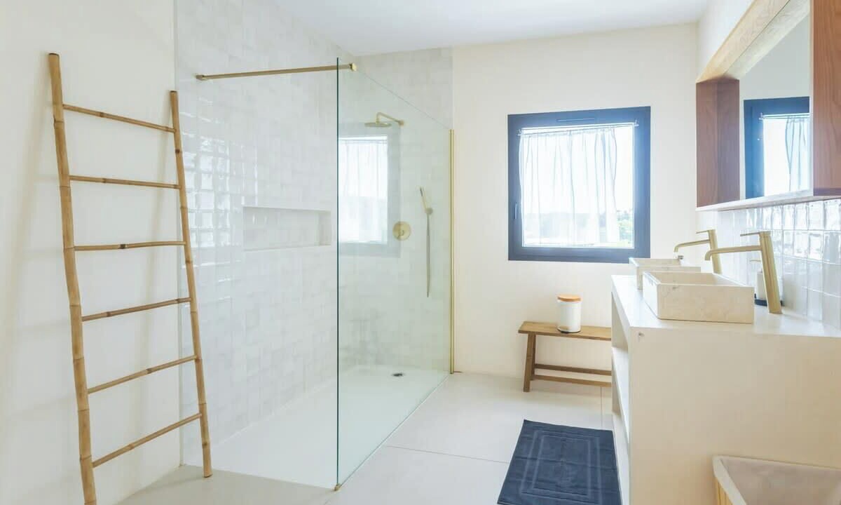 Photo of Bathroom in 11th Arrondissement