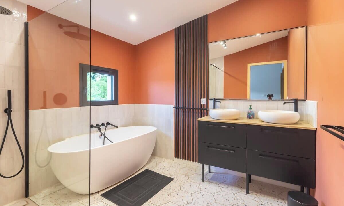 Photo of Bathroom in 11th Arrondissement