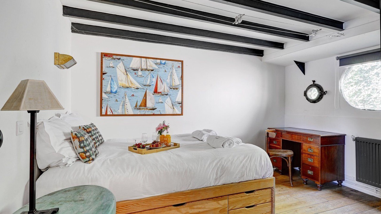 Photo of Bedroom in Boulogne-Billancourt