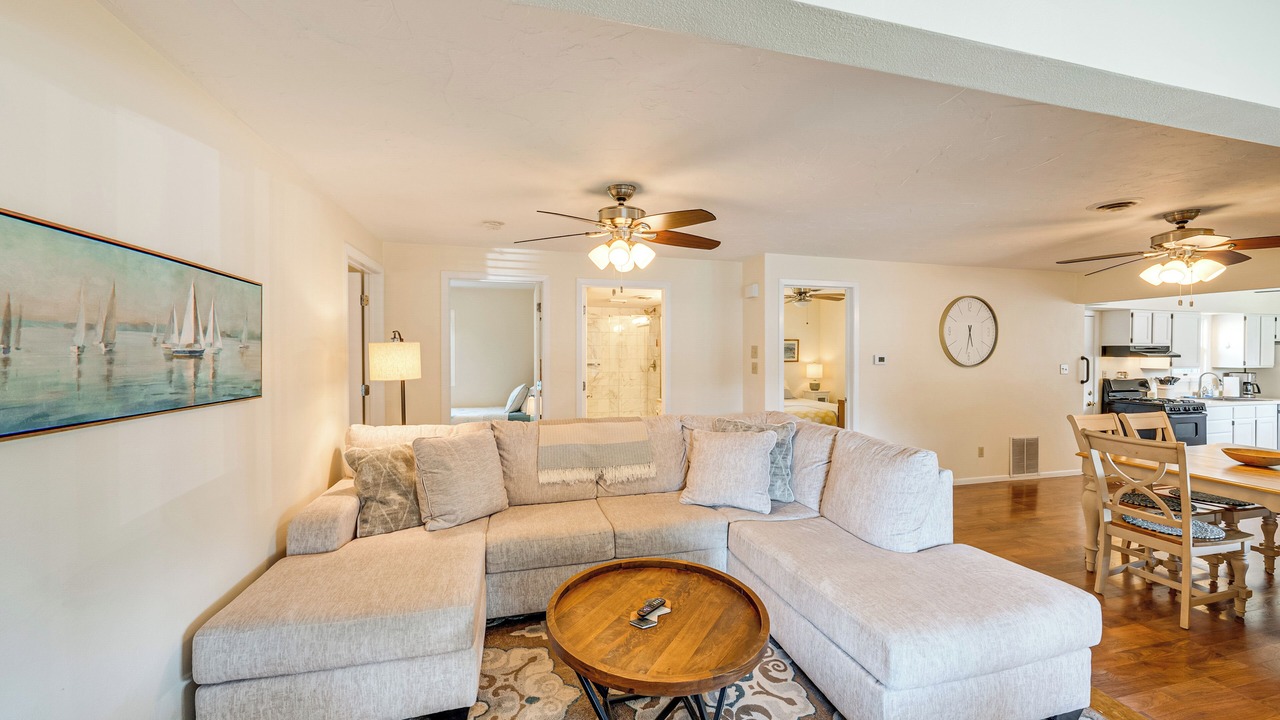 Photo of Livingroom in Powers Lake