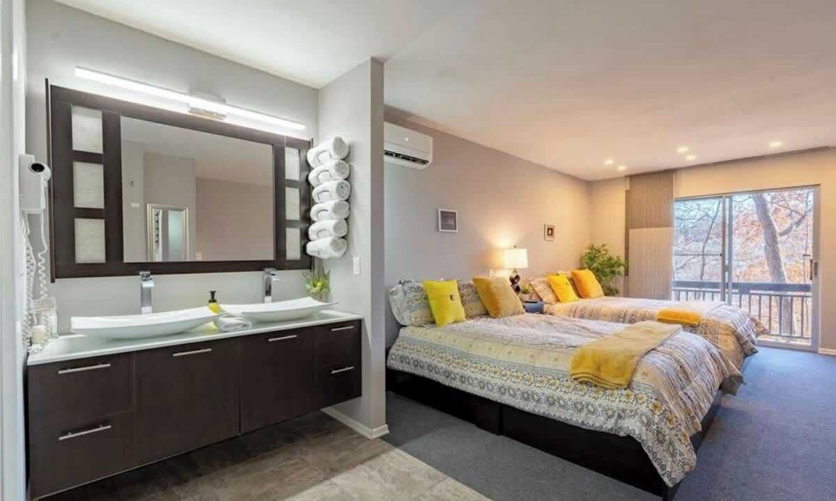 Photo of Bedroom in Lake of the Ozarks