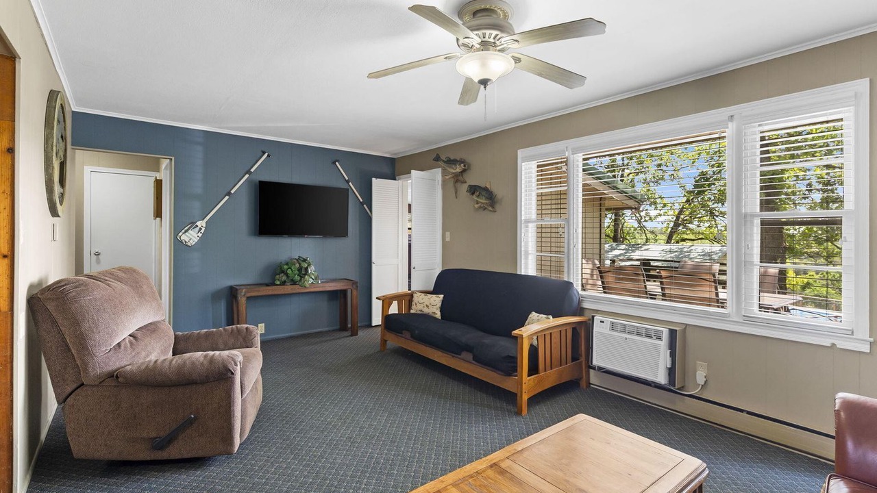 Photo of Livingroom in Branson West