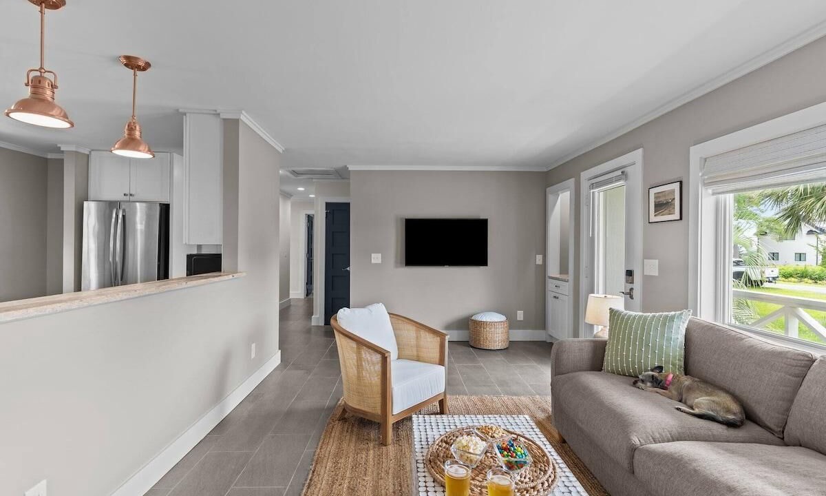 Photo of Livingroom in Ogden