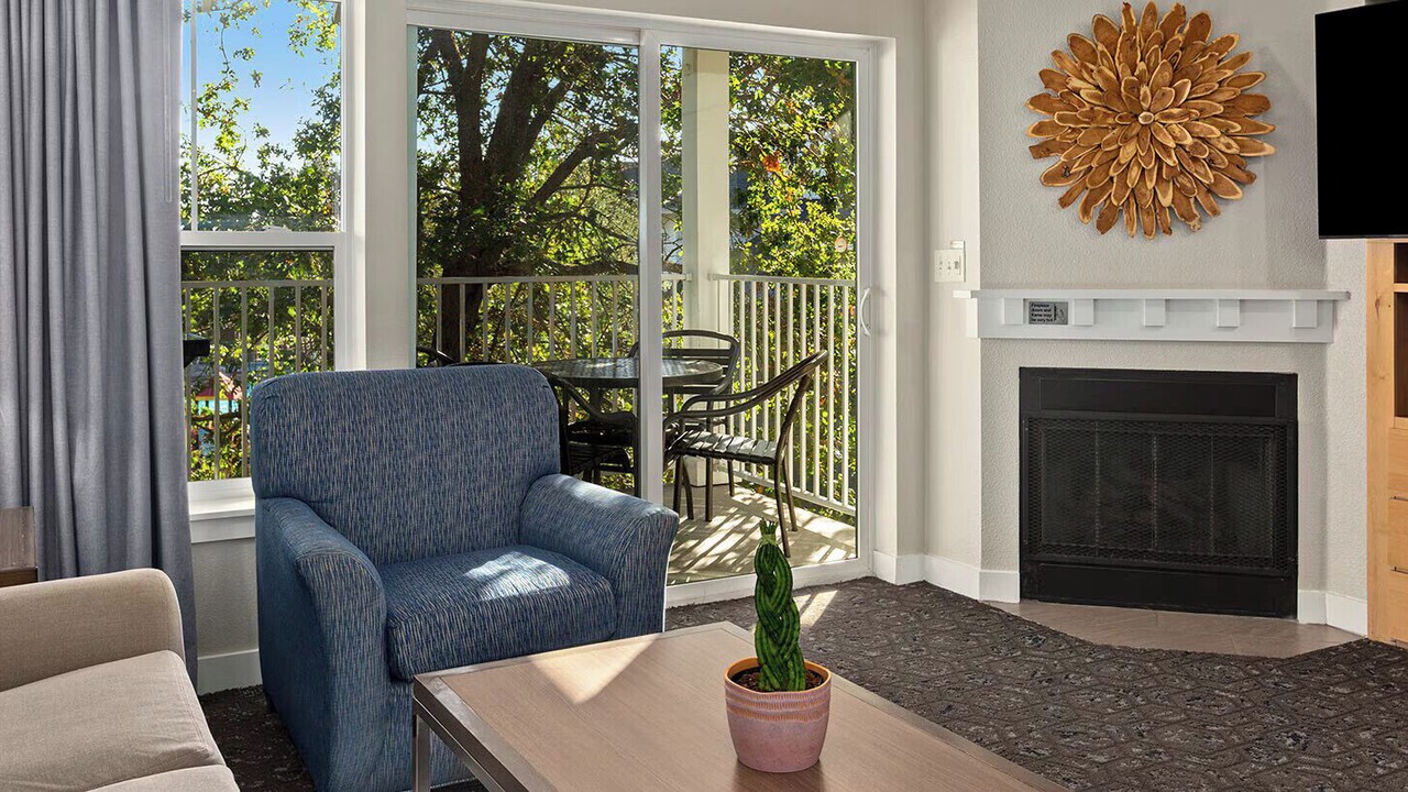 Photo of Livingroom in Windsor