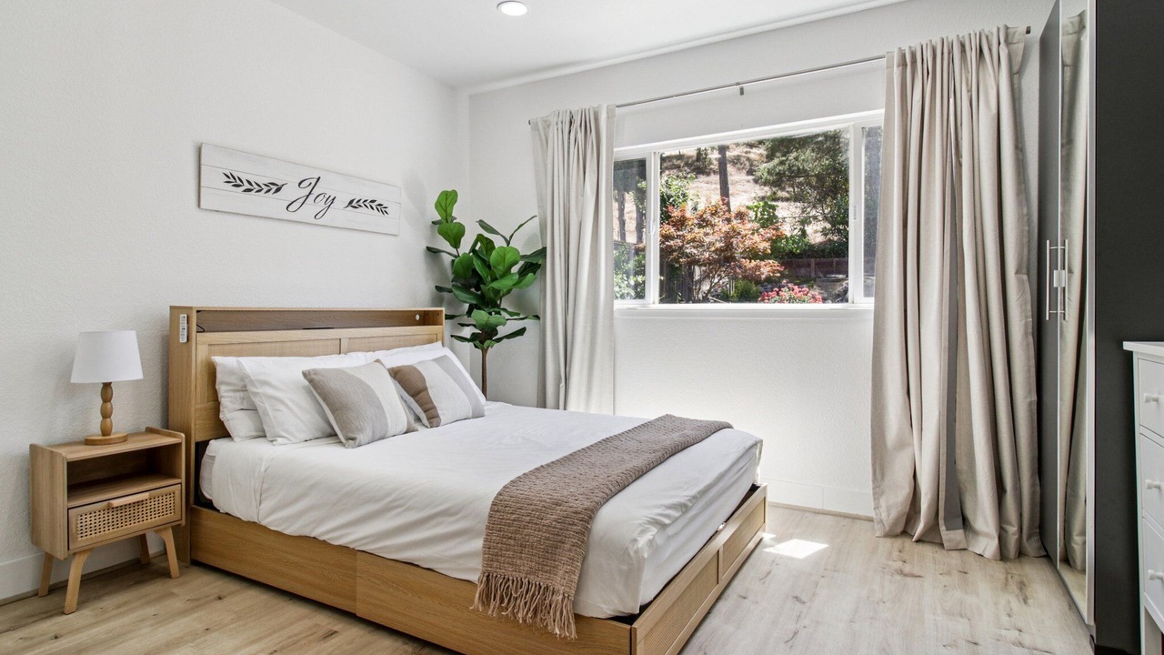 Photo of Bedroom in Martinez