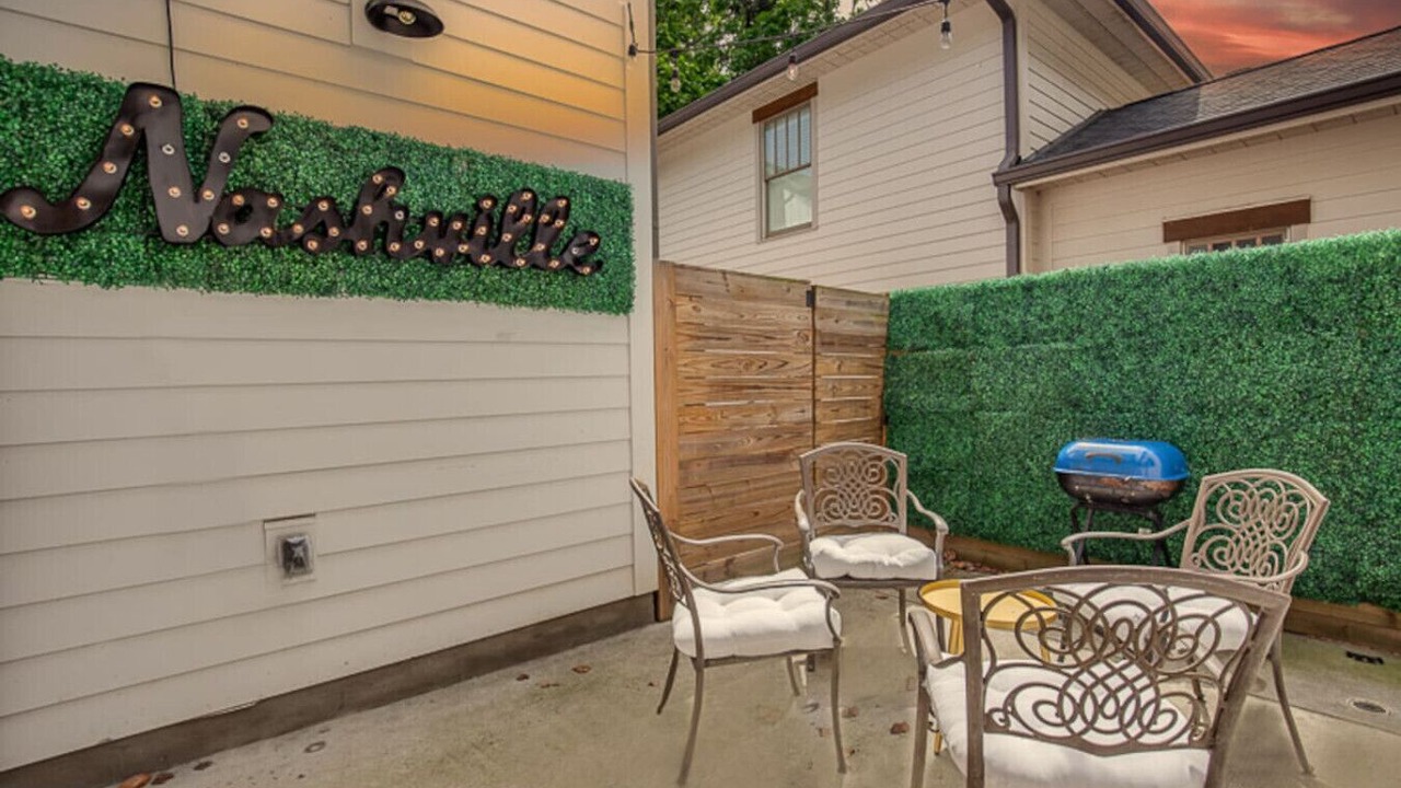 Photo of Patio Balcony in Historic Waverly