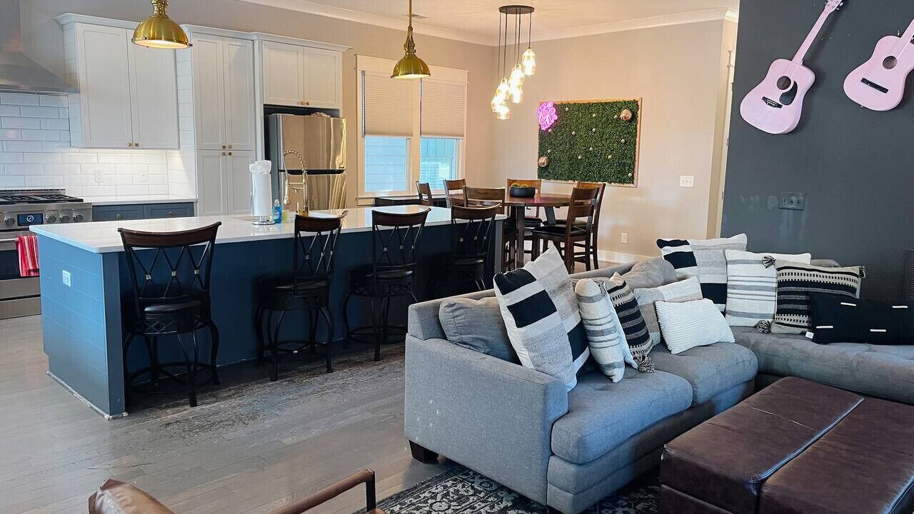Photo of Livingroom in Historic Waverly