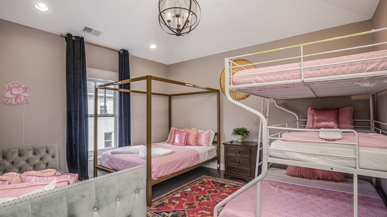 Photo of Bedroom in Historic Waverly