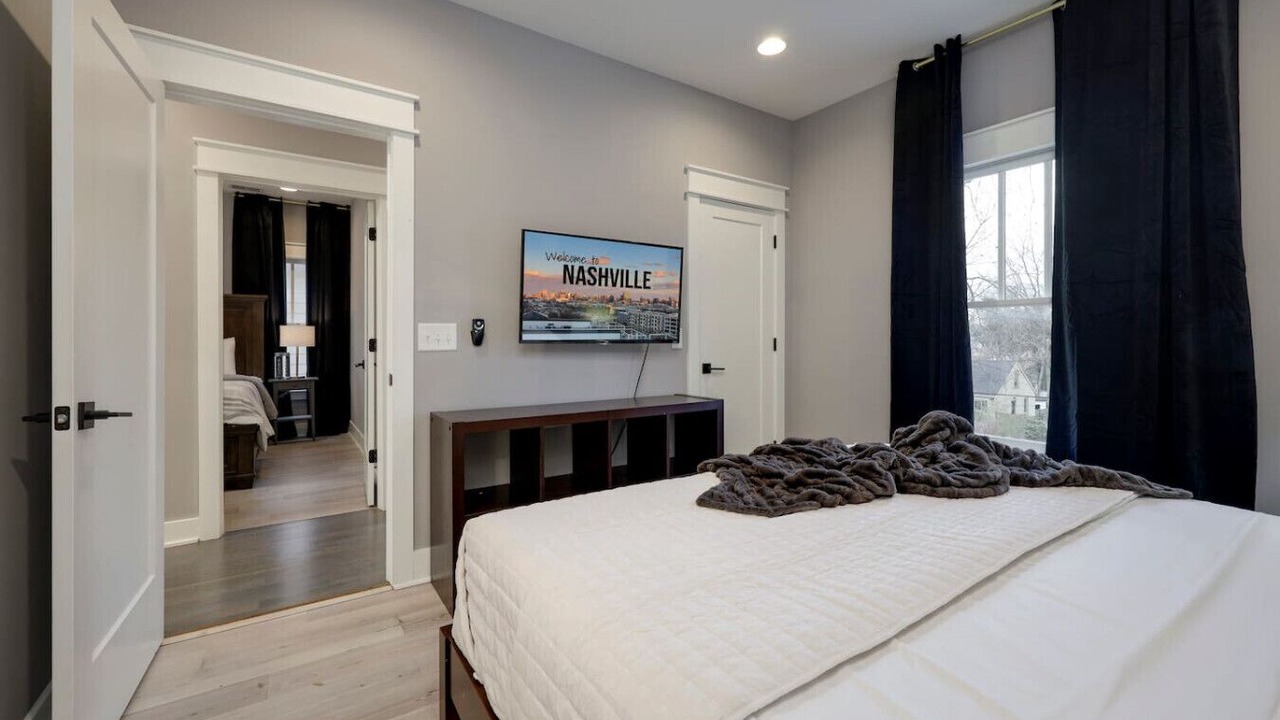 Photo of Bedroom in Historic Waverly