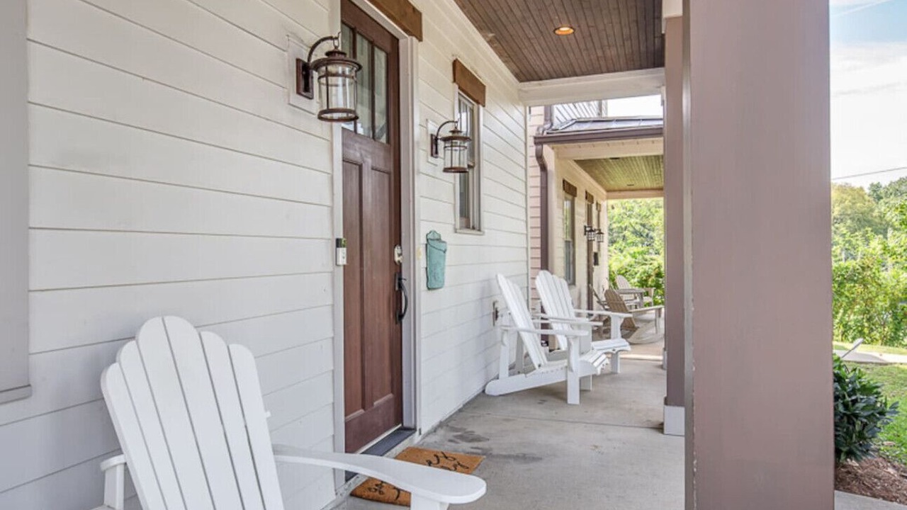 Photo of Patio Balcony in Historic Waverly