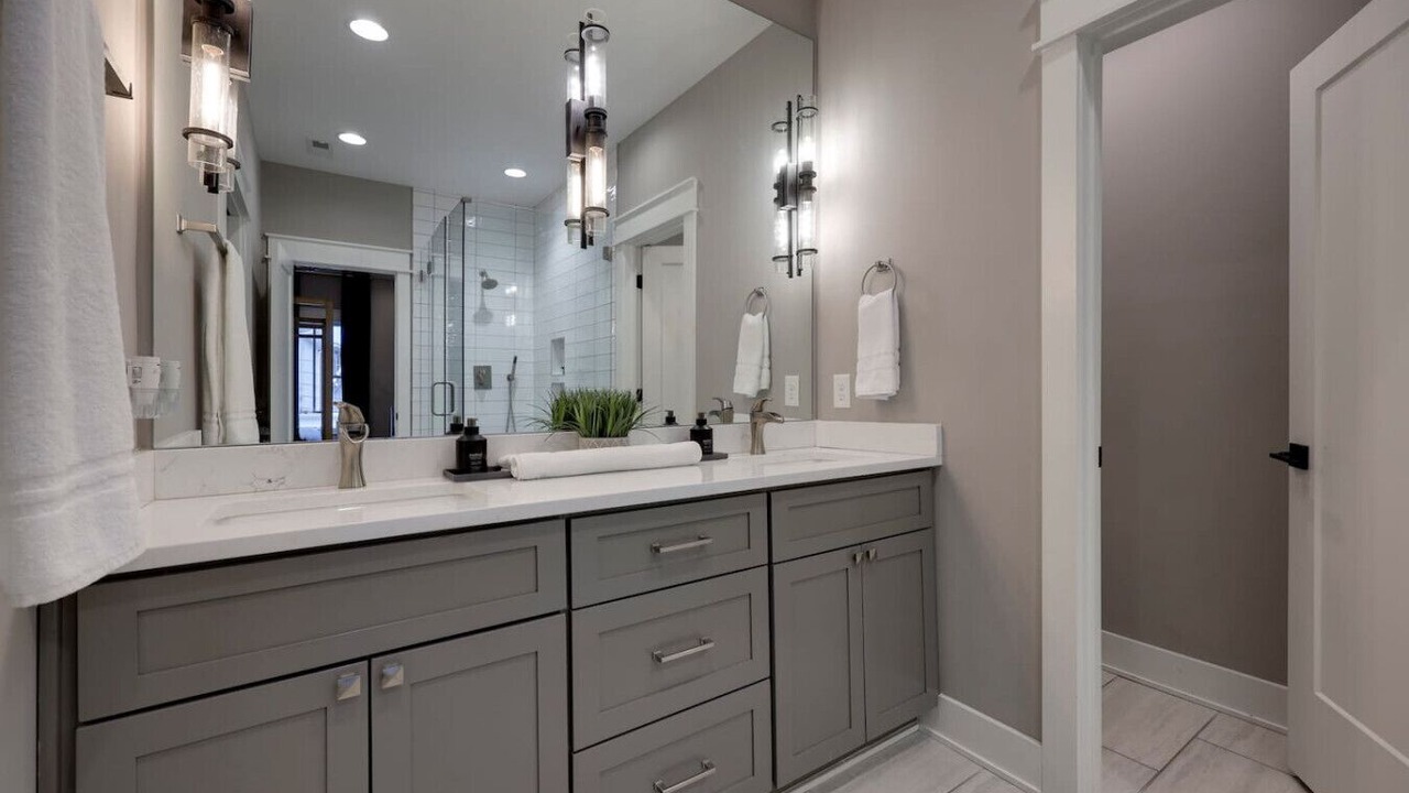 Photo of Bathroom in Historic Waverly