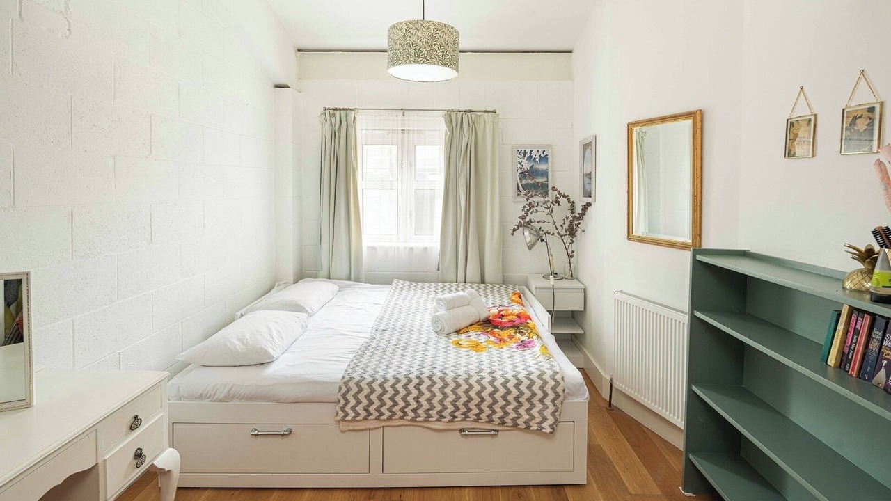 Photo of Bedroom in Hackney