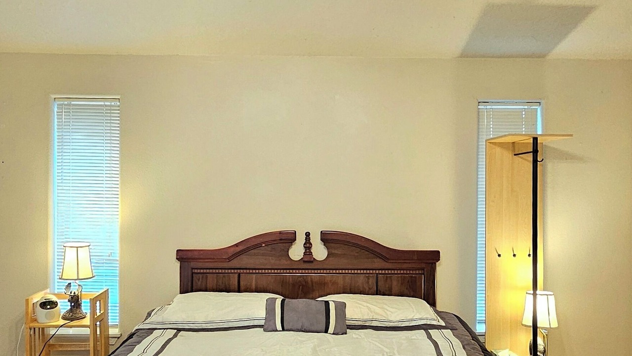 Photo of Bedroom in Orenco