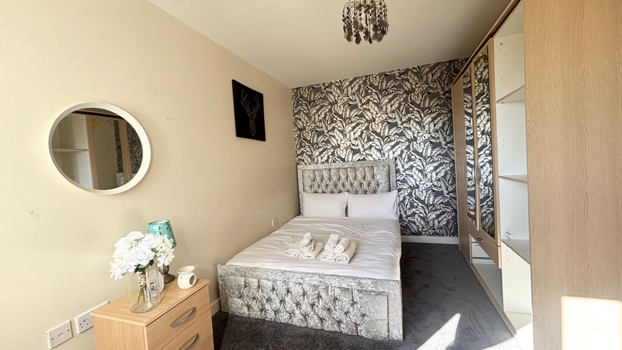 Photo of Others in Grays