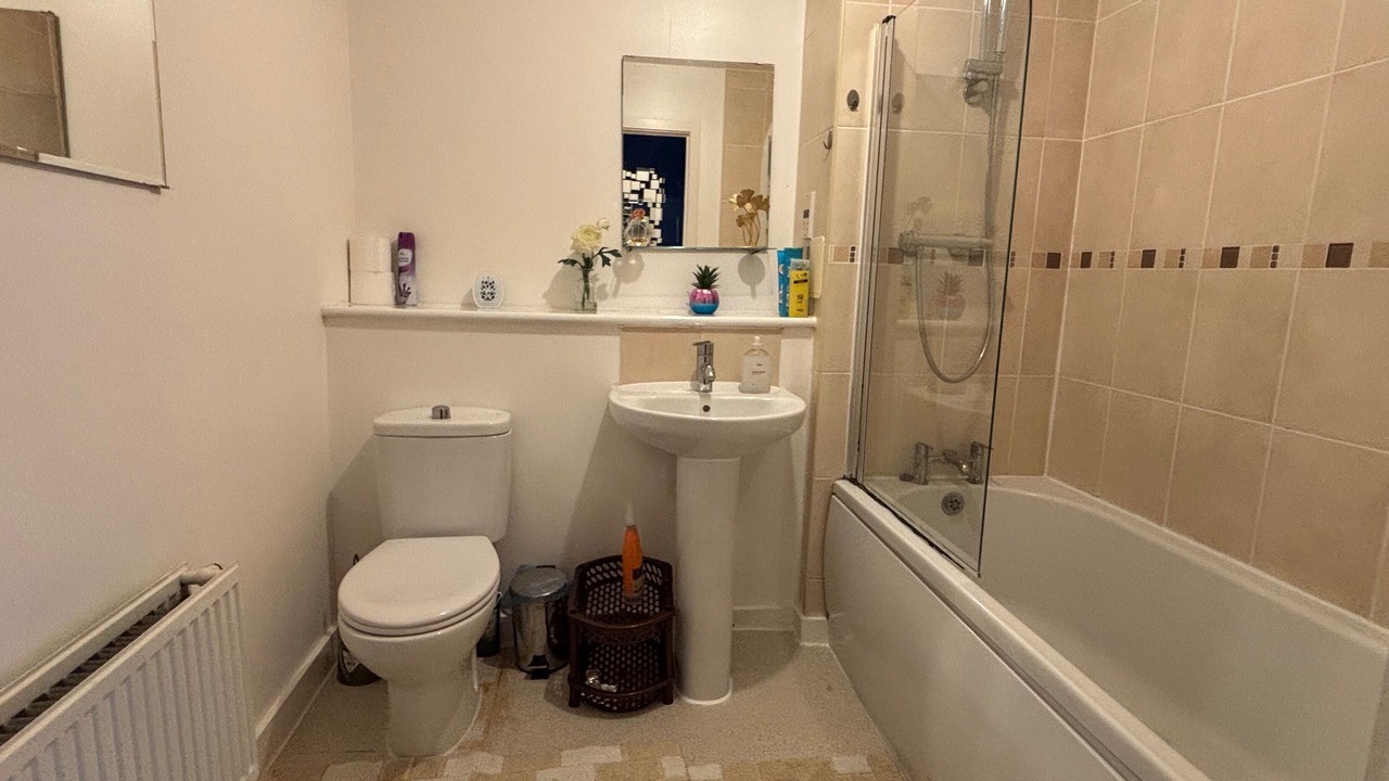 Photo of Others in Grays