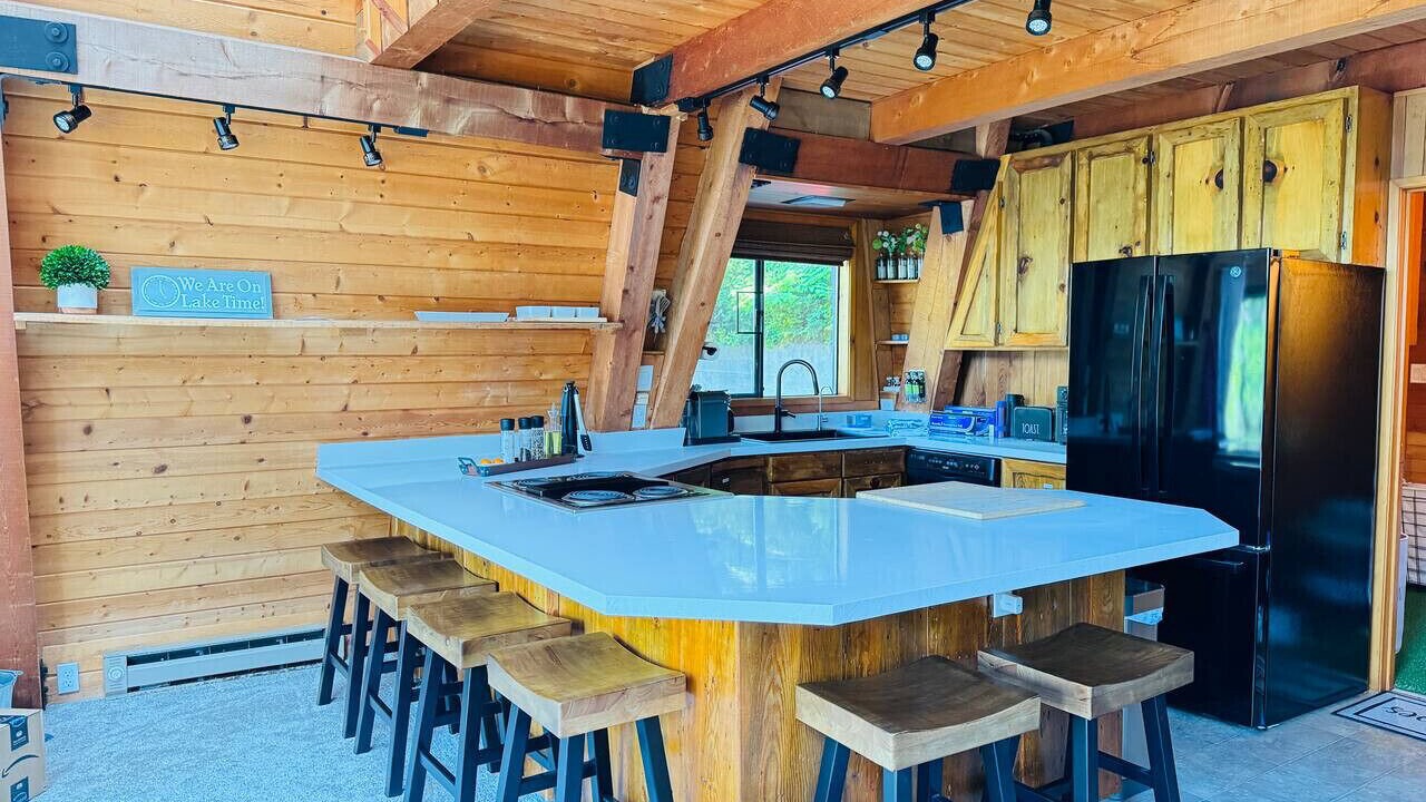 Photo of Kitchen in Saunders Lake