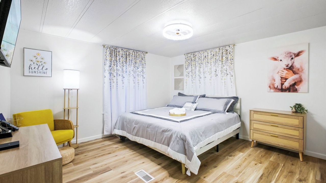 Photo of Bedroom in Far North Central