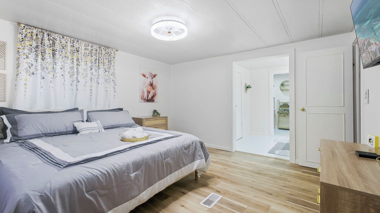 Photo of Bedroom in Far North Central