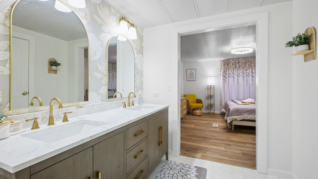 Photo of Bathroom in Far North Central