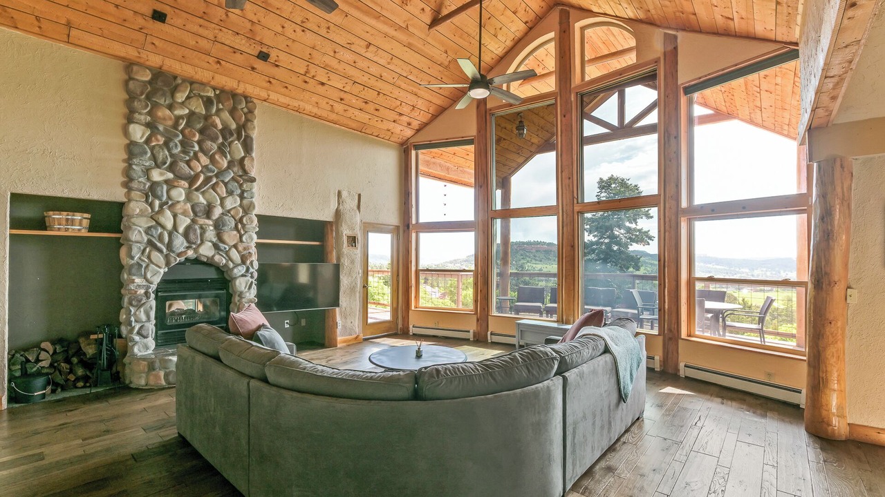 Photo of Livingroom in Palmer Lake