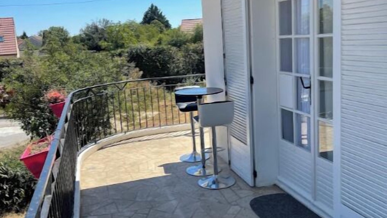 Photo of Patio Balcony in La Chapelle-Montlinard
