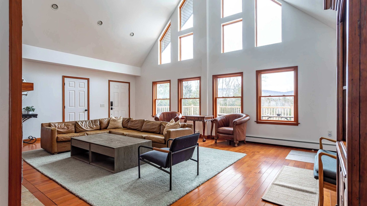 Photo of Livingroom in Tannersville