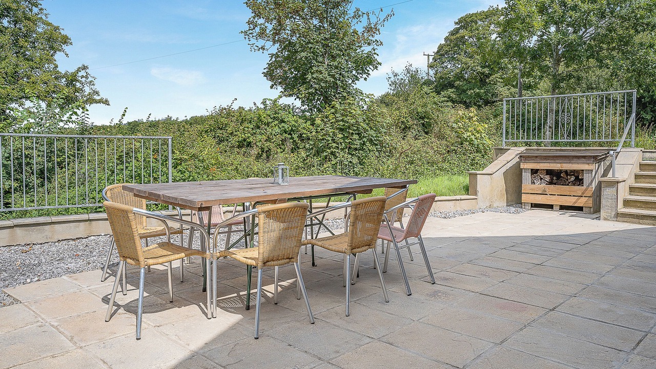 Photo of Others in Llanrhidian Higher