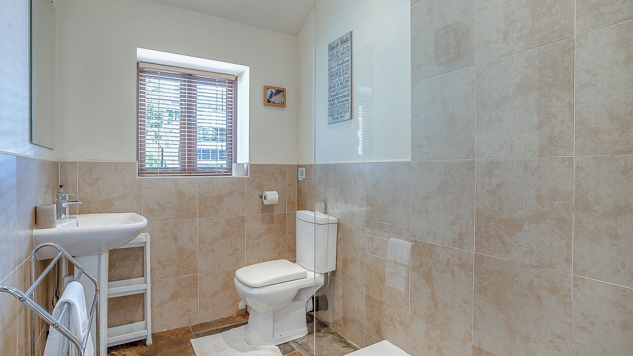 Photo of Bathroom in Llanrhidian Higher
