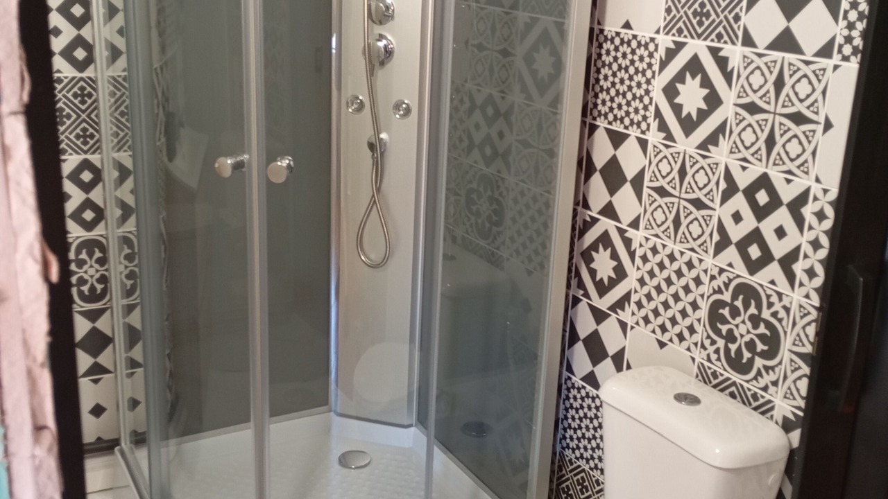 Photo of Bathroom in Rosieres-en-Santerre