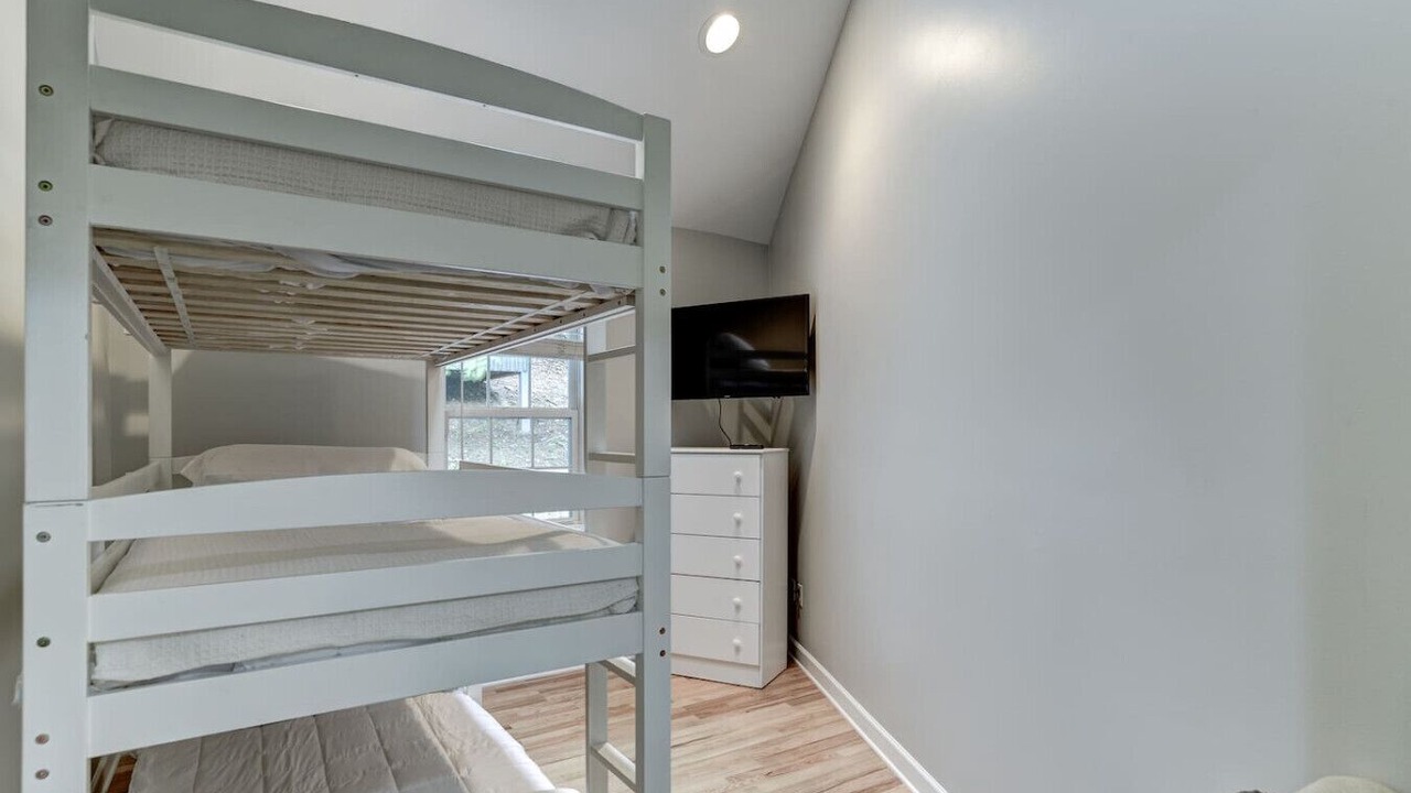 Photo of Bedroom in Skyland