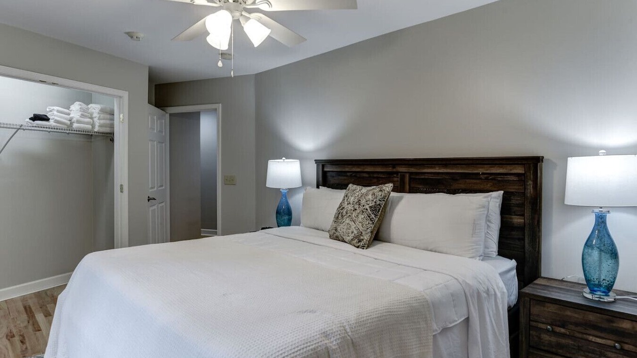 Photo of Bedroom in Skyland