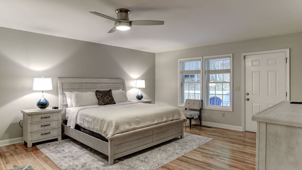 Photo of Bedroom in Skyland