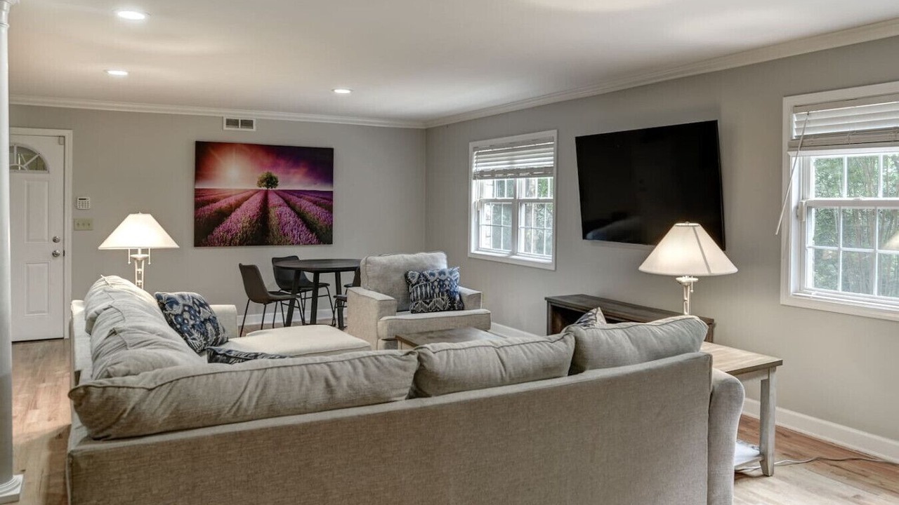 Photo of Livingroom in Skyland