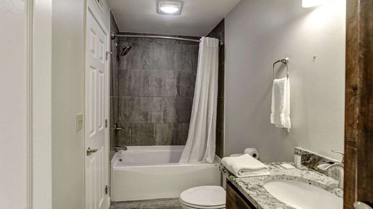 Photo of Bathroom in Skyland