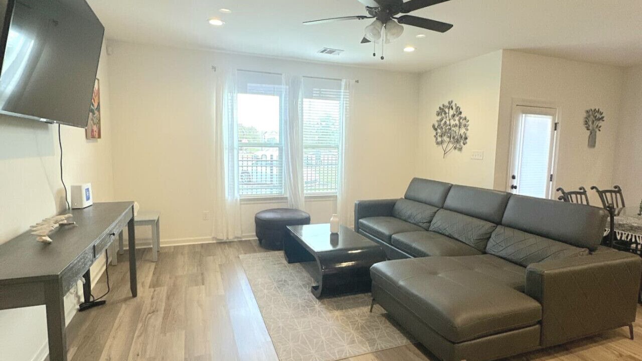 Photo of Livingroom in Highlands - Perkins
