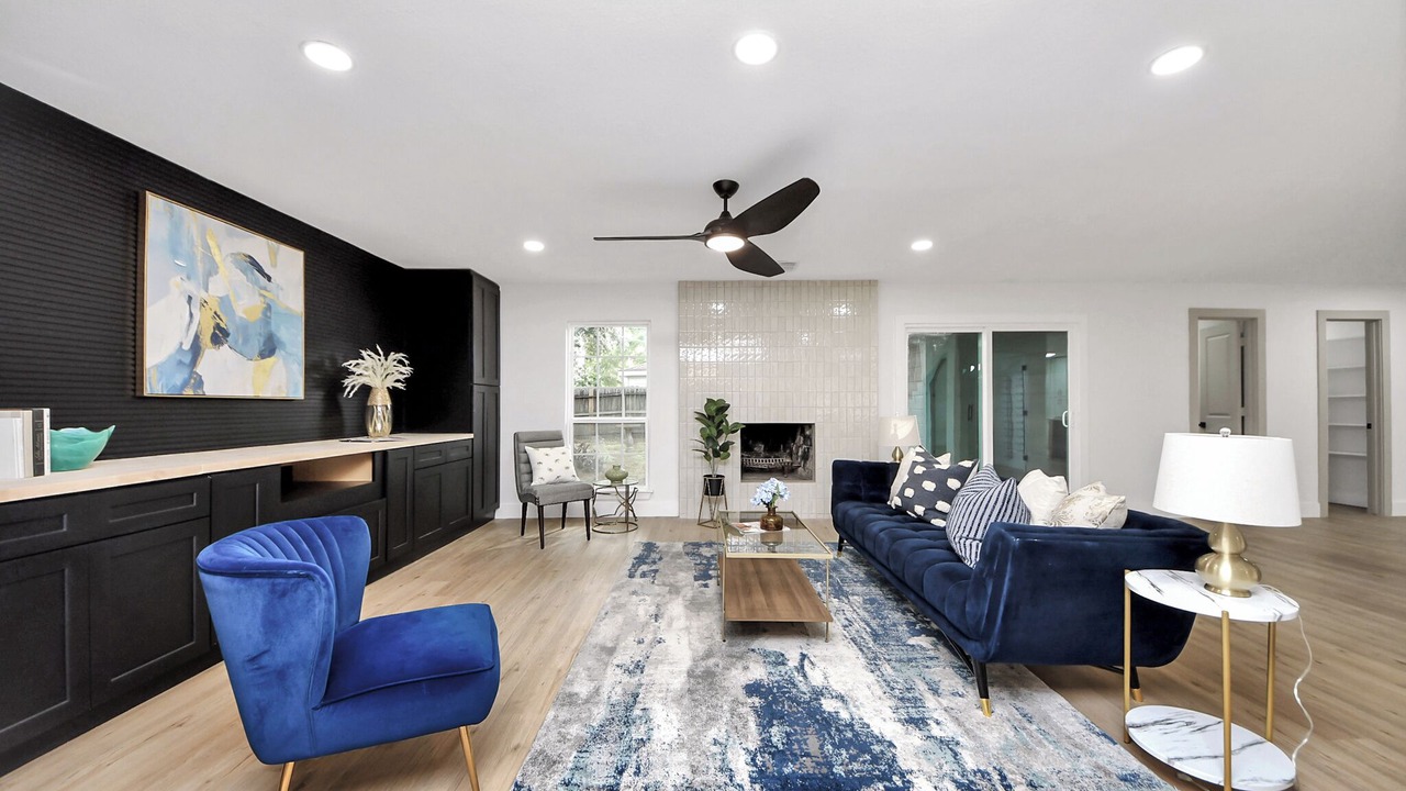 Photo of Livingroom in Garden Oaks