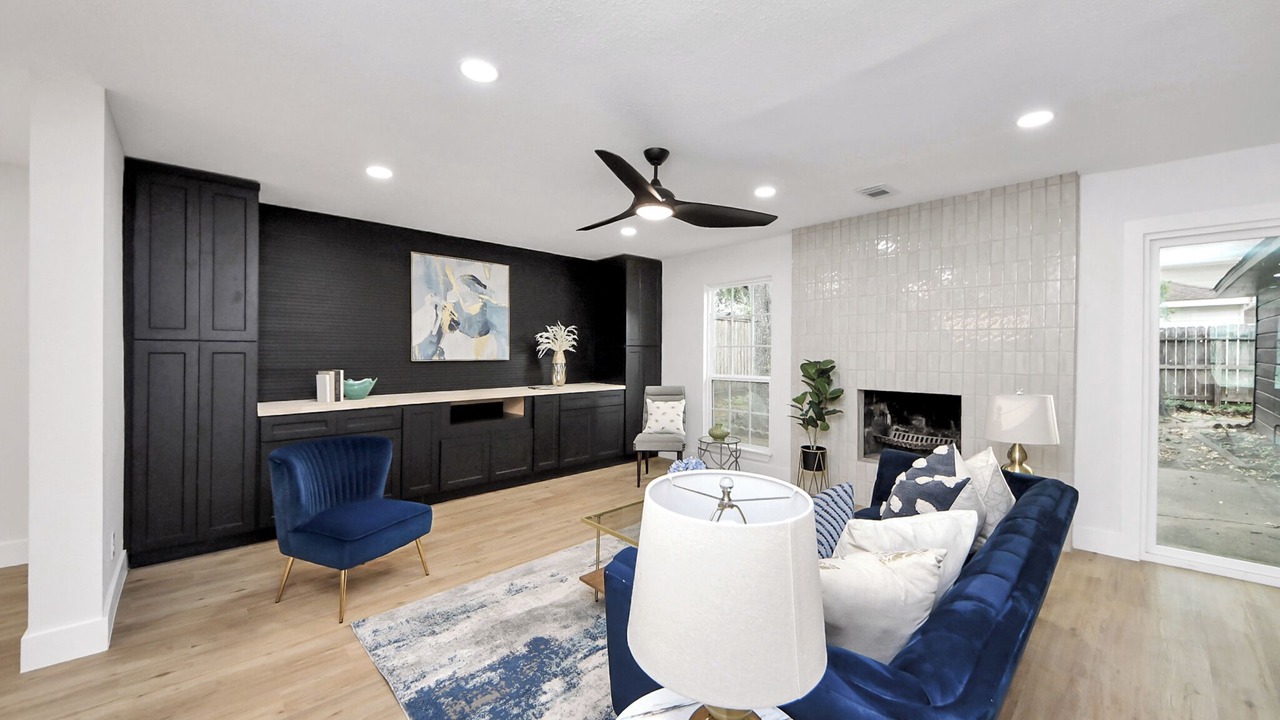 Photo of Livingroom in Garden Oaks