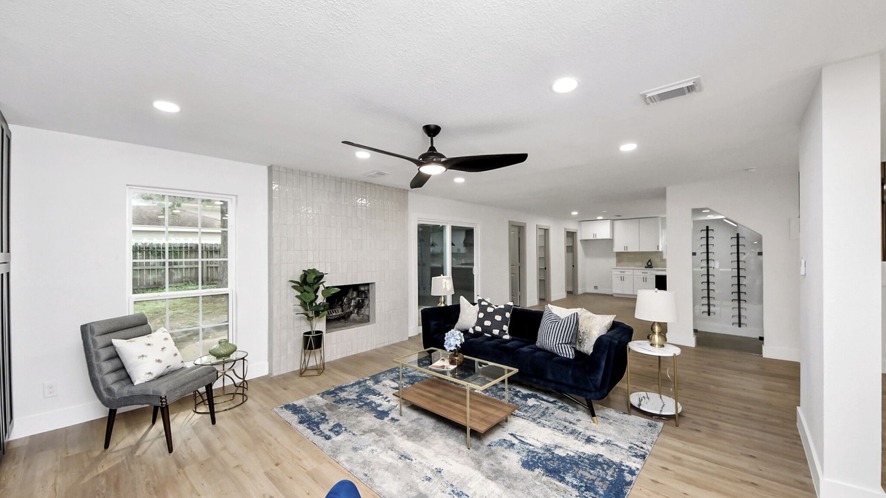 Photo of Livingroom in Garden Oaks