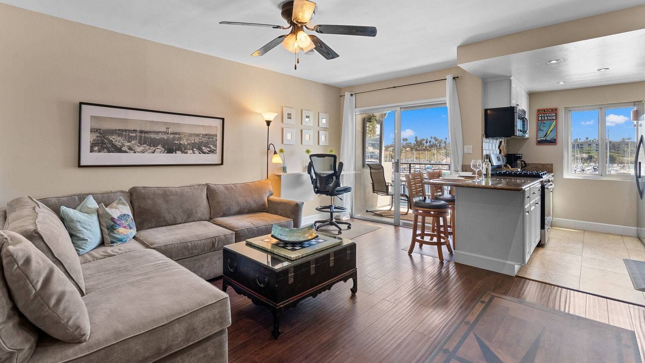 Photo of Livingroom in Townsite