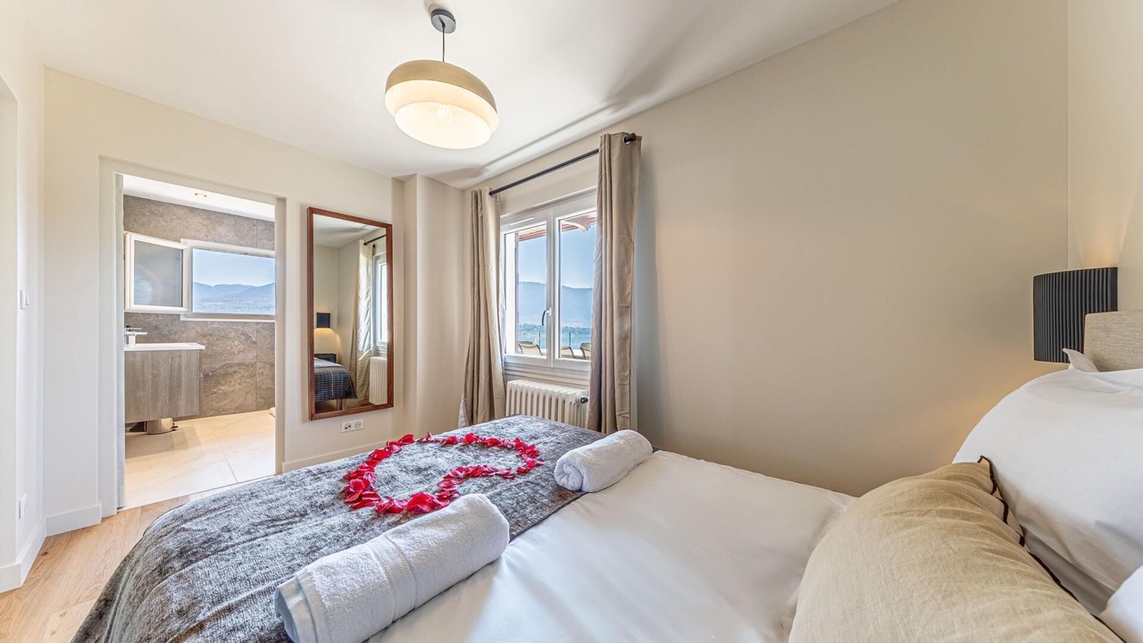 Photo of Bedroom in Bourdeau