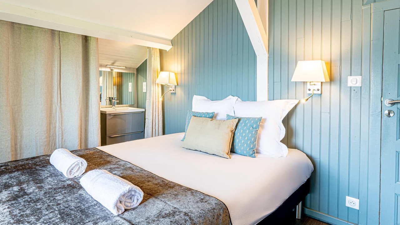 Photo of Bedroom in Bourdeau