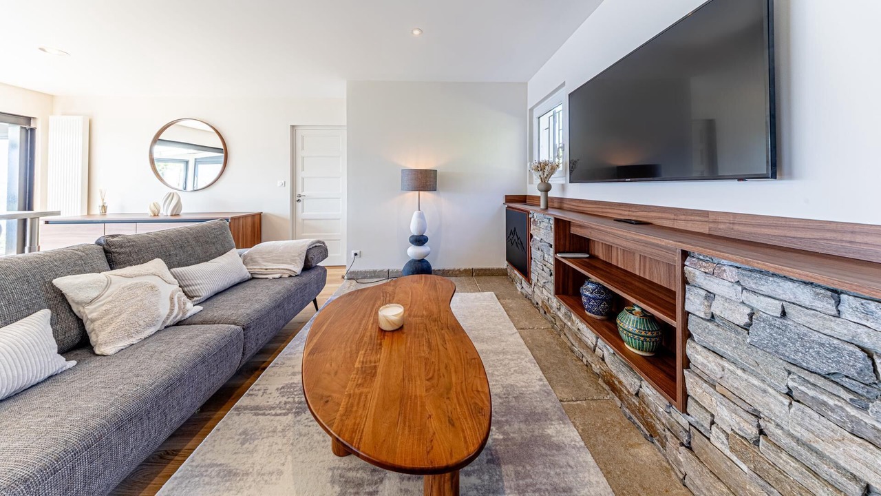 Photo of Livingroom in Bourdeau