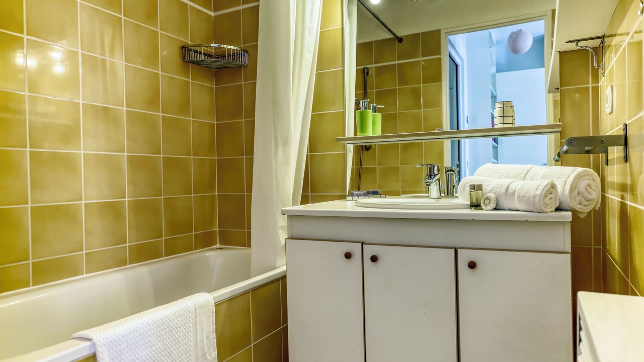 Photo of Bathroom in Quartier de la Maison-Blanche