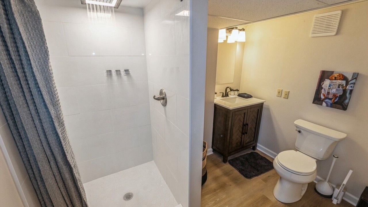 Photo of Bathroom in Urbandale