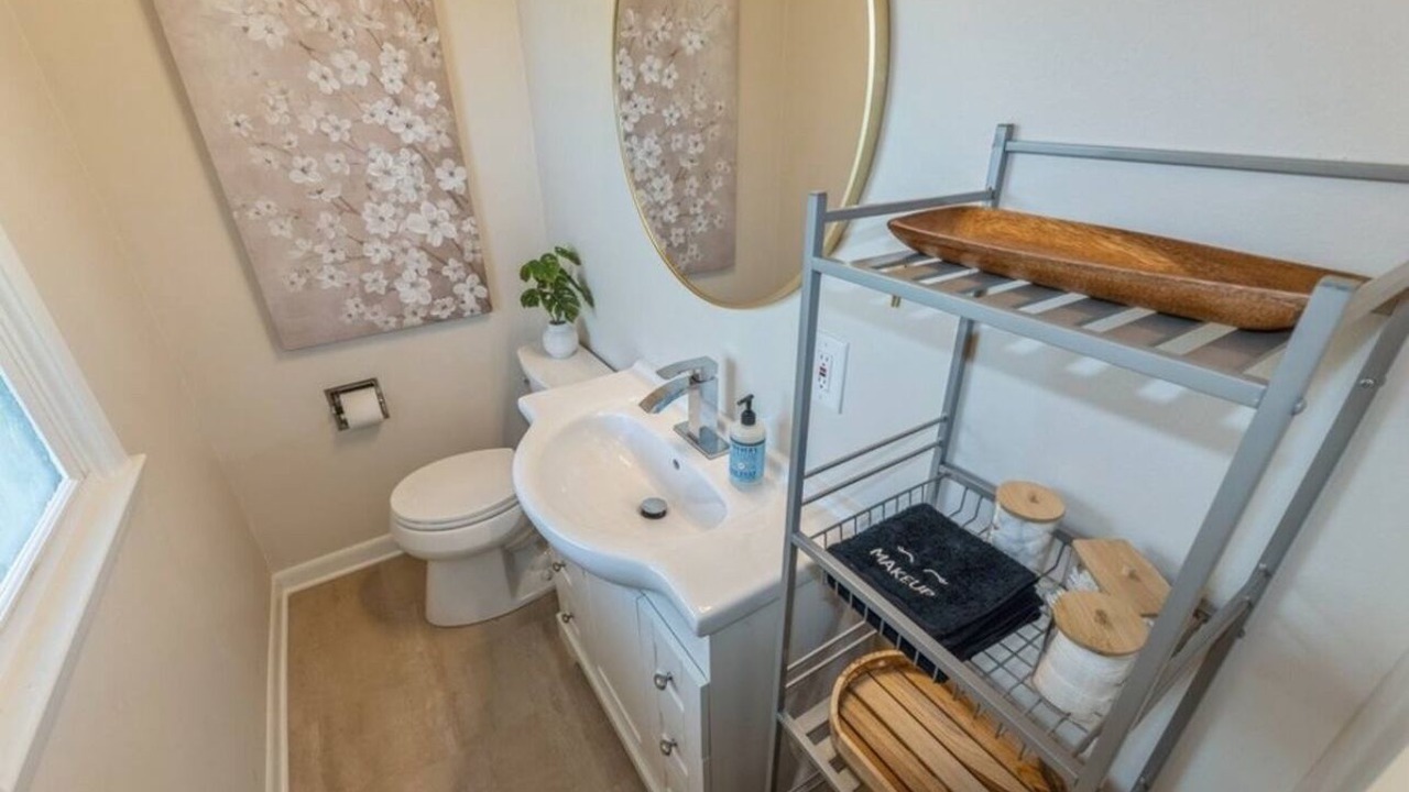 Photo of Bathroom in Urbandale